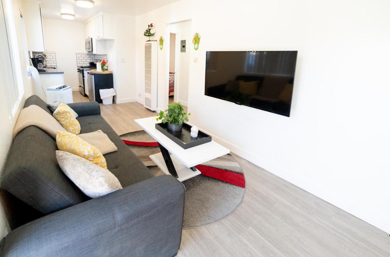 Cozy Koreatown/hollywood 2 Bedroom Los Angeles